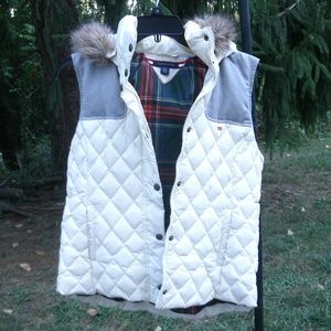 Tommy Hilfiger Quilted Vest with Faux Fur Hood Size M